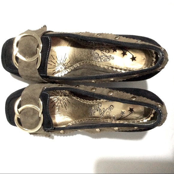 Naughty Monkey Rock and Roll Pumps gold studs - Picture 4 of 8